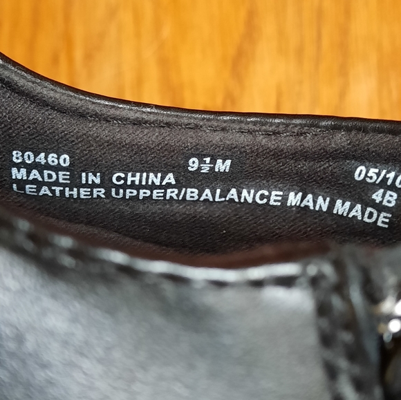 Clarks Bendables Women's Black Leather Zip Up Ankle Bootie Square Toe Sz 9.5 M - Picture 11 of 11